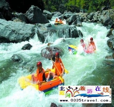 東戴河永安峽谷漂流