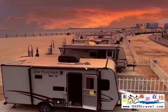 東戴河親海房車(chē)?yán)寺谩獤|戴河銀泰房車(chē)露營(yíng)酒店