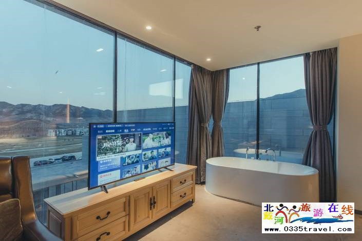 秦皇島山海間溫泉藝術中心酒店