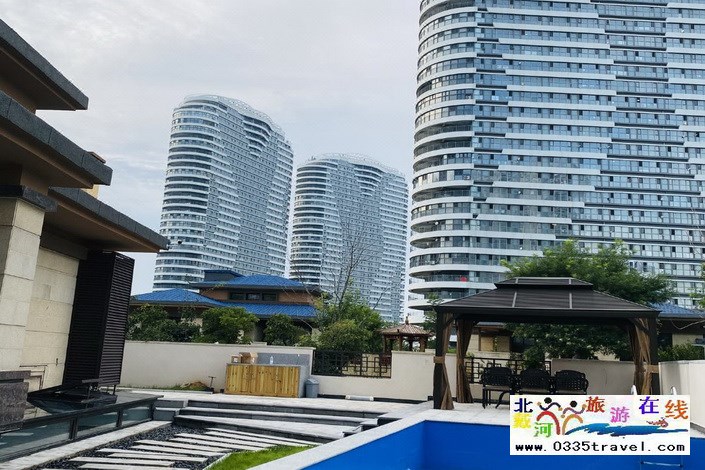 東戴河近海別墅(輕奢泳池小院)咨詢與i的那個電話18633570222  15703350808