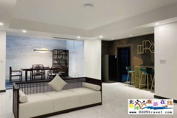 東戴河近海別墅(輕奢泳池小院)咨詢與i的那個電話18633570222  15703350808