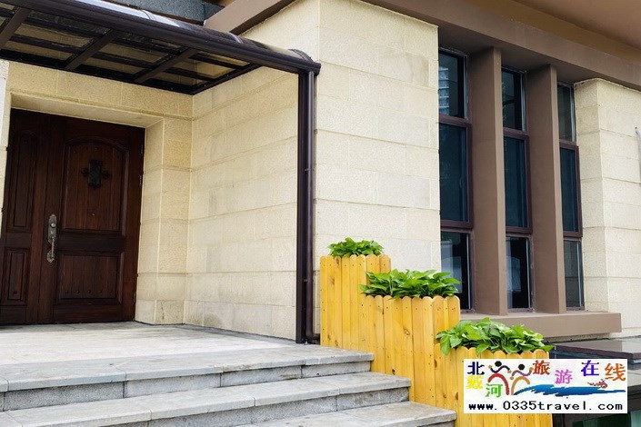 東戴河近海別墅(輕奢泳池小院)咨詢與i的那個電話18633570222  15703350808