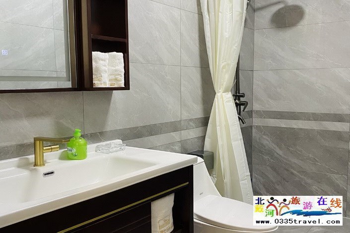 東戴河近海別墅(輕奢泳池小院)咨詢(xún)與i的那個(gè)電話(huà)18633570222  15703350808