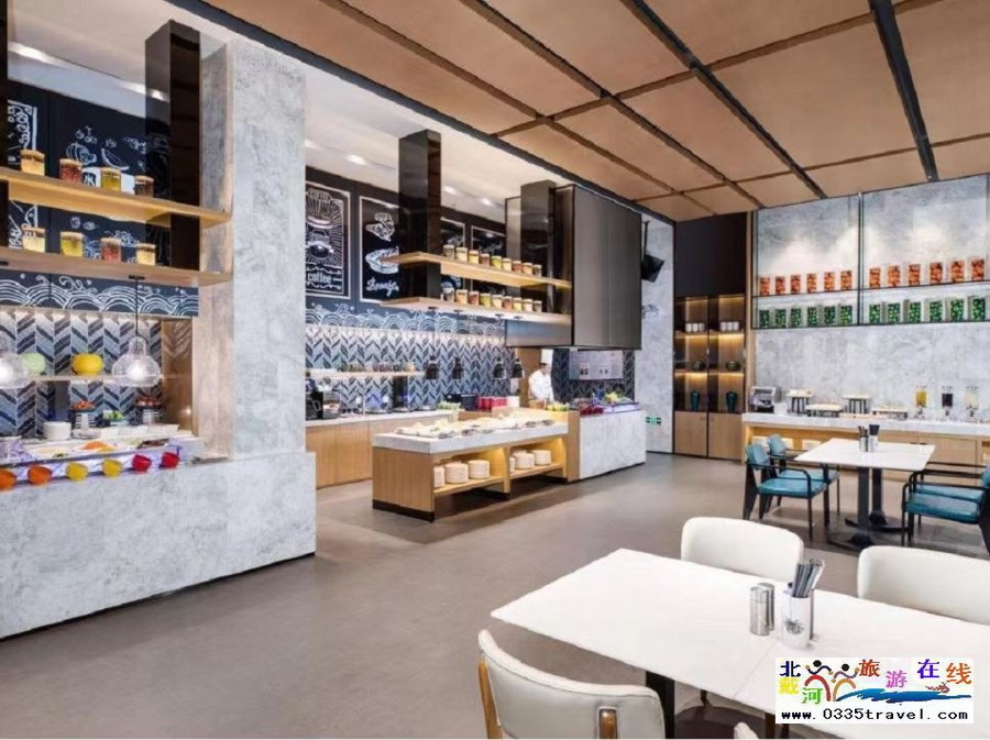 秦皇島海港萬楓酒店電話18633570222