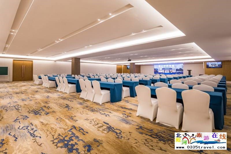 秦皇島燕山大學(xué)閑庭四藝酒店電話18633570222