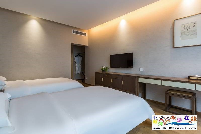 秦皇島燕山大學(xué)閑庭四藝酒店電話18633570222