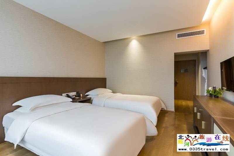 秦皇島燕山大學(xué)閑庭四藝酒店電話18633570222