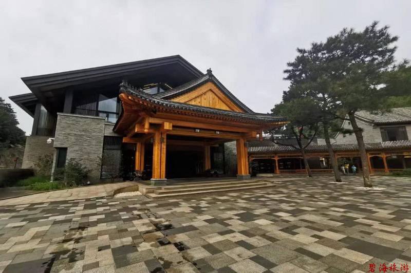 承德金山嶺長城大酒店咨詢預(yù)定電話18633570222 15703350808 承德金山嶺長城大酒店咨詢預(yù)定電話18633570222 15703350808