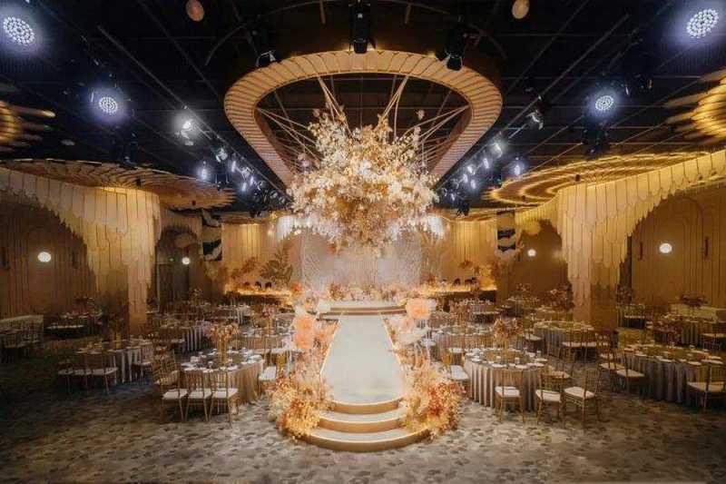 秦皇島禧宴婚禮酒店預(yù)定專線18633570222  15703350808 秦皇島禧宴婚禮酒店預(yù)定專線18633570222  15703350808