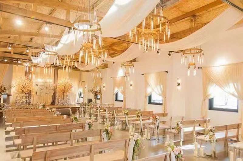 秦皇島北戴河草坪教堂高端婚禮現(xiàn)場(chǎng)推薦：秦皇島西港花園——海誓花園，每天只辦好一場(chǎng)婚禮